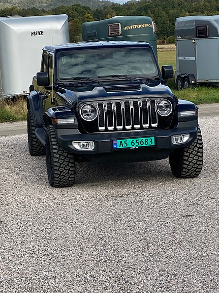 Jeep Gladiator 14 of 23