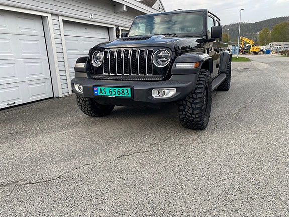 Jeep Gladiator 3 of 5