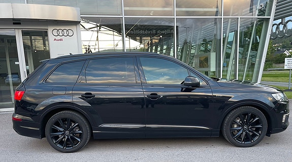 Audi Q7 6 of 30