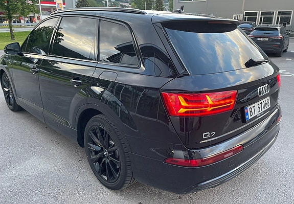 Audi Q7 9 of 30