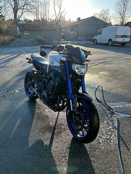 Yamaha Mt-09 1 of 11