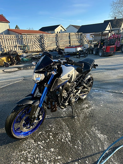Yamaha Mt-09 8 of 11