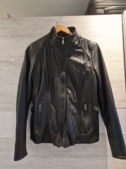 Product image 1 of 6