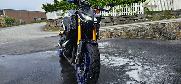 Yamaha MT 09 SP 1 of 14