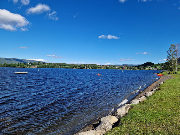 Gangavstand fra boligen til idylliske Ulnestangen