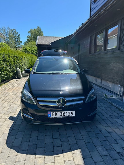 Mercedes-Benz B-Electric 3 of 5