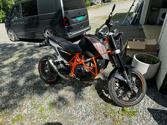 KTM Duke 690r 2 of 7