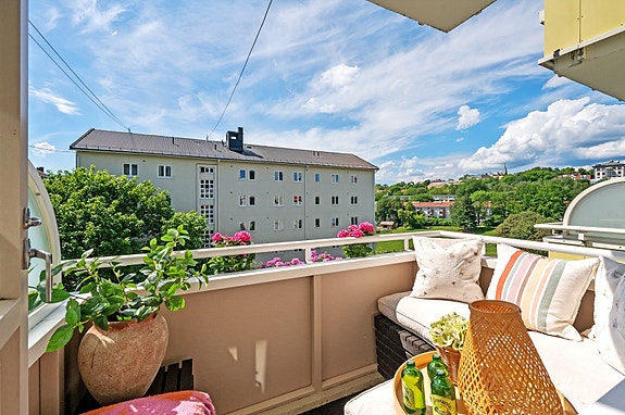 Tom Martinsen v/ Eiendomsmegler Krogsveen har gleden av å presentere Vøyensvingen 18D!