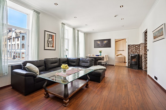 Eiendomsmegler 1 v/ Arnfinn Seim presenterer Kirkegata 11 - En attraktiv 2-roms leilighet i hjerte av Ålesund