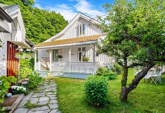 Velkommen til denne svært idylliske eiendommen i Stangs gate!