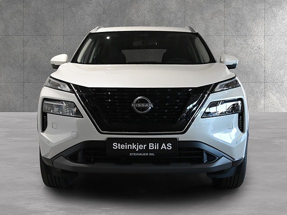 Nissan X-Trail 2 of 5