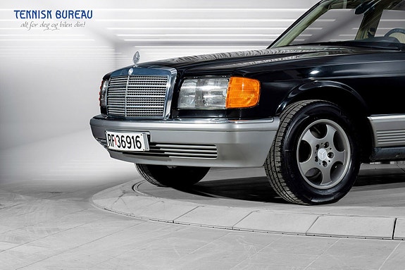 Mercedes-Benz S280 2 of 19