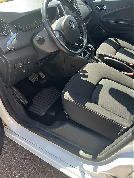 Renault Zoe 11 of 15