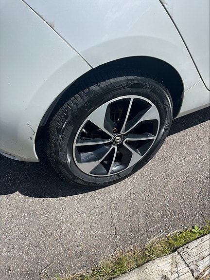 Renault Zoe 10 of 15