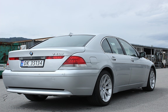 BMW 745i 5 of 14