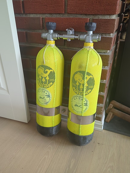 Product image 1 of 3