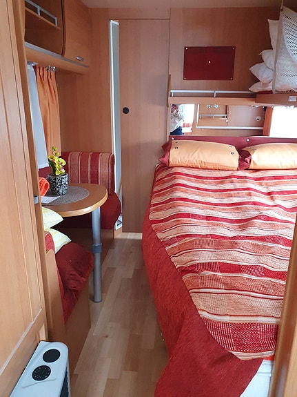 Knaus Royale 590 med spikertelt med alt innbo 23 of 30