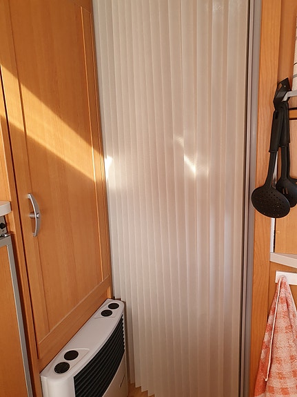 Knaus Royale 590 med spikertelt med alt innbo 20 of 30