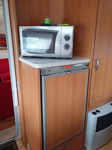 Knaus Royale 590 med spikertelt med alt innbo 10 of 30