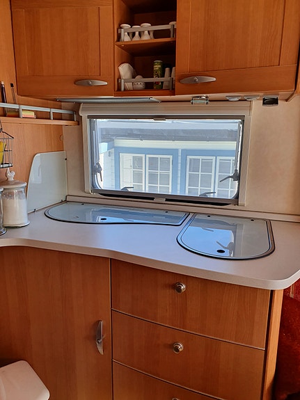 Knaus Royale 590 med spikertelt med alt innbo 18 of 30