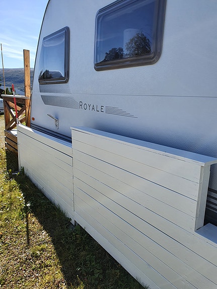 Knaus Royale 590 med spikertelt med alt innbo 2 of 30