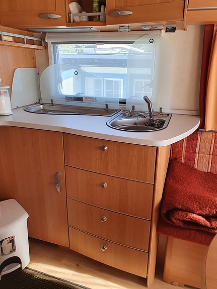Knaus Royale 590 med spikertelt med alt innbo 16 of 30