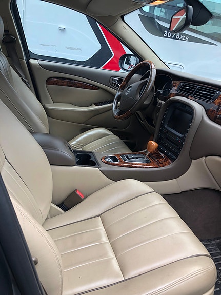 Jaguar S-TYPE 20 of 21