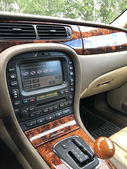 Jaguar S-TYPE 16 of 21