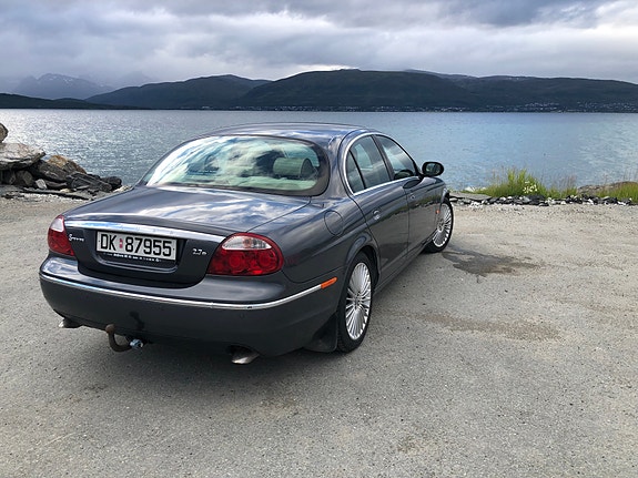Jaguar S-TYPE 11 of 21