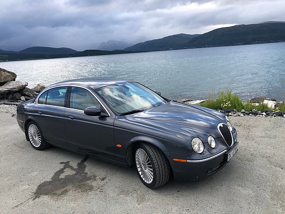 Jaguar S-TYPE 9 of 21