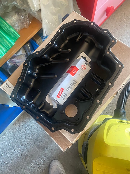 Product image 1 of 4