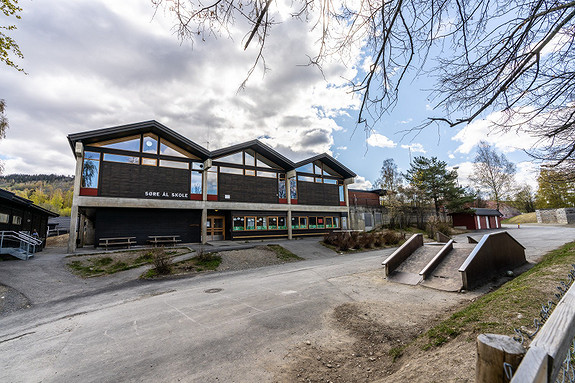 Det går trygge gangveger fra Solbakken ned til Søre Ål barneskole