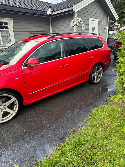 Volkswagen Passat 2 of 5