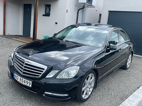 Mercedes-Benz E-Klasse 9 of 30