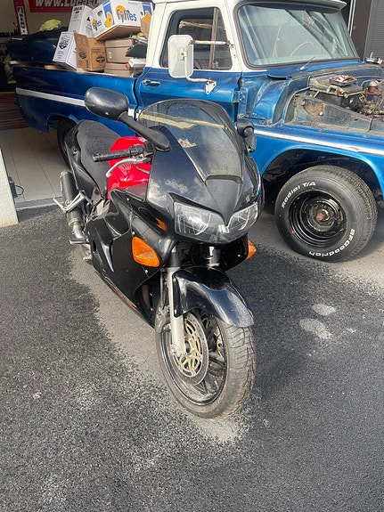 Honda VFR 800 4 of 7