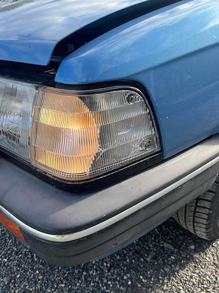 Mazda 323 7 of 11