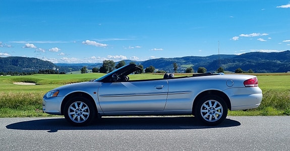 Chrysler Sebring 3 of 5