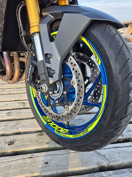 Suzuki GSX-S 1000 10 of 17