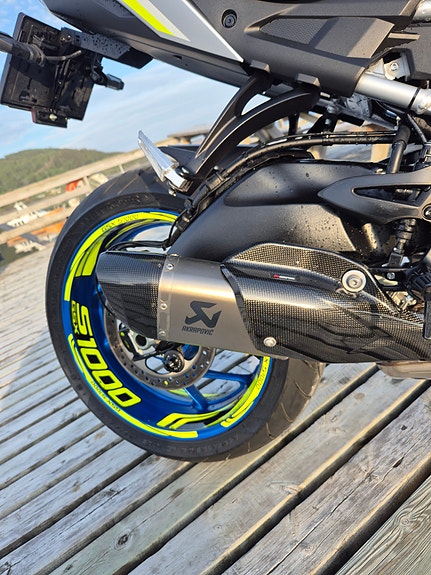 Suzuki GSX-S 1000 9 of 17