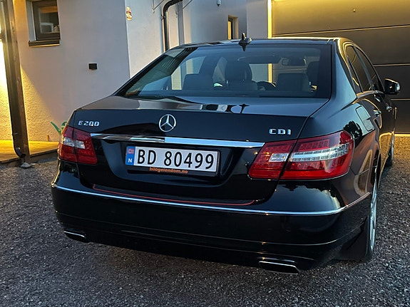 Mercedes-Benz E-Klasse 11 of 30