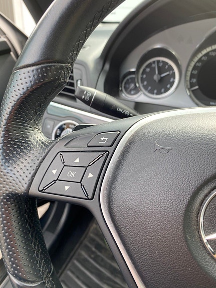 Mercedes-Benz E-Klasse 16 of 27