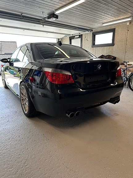 BMW M5 5 of 5