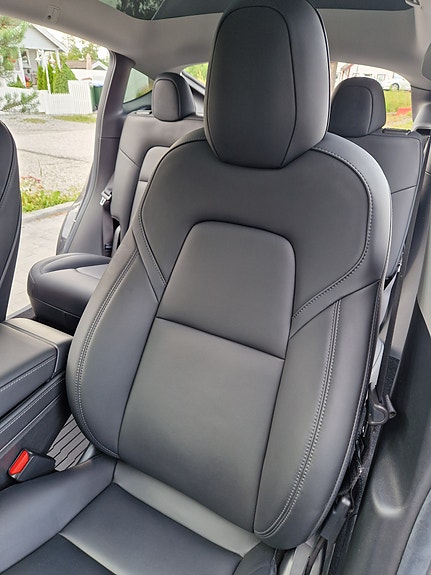 Tesla Model Y 15 of 30