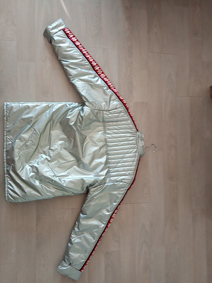 Product image 8 of 9