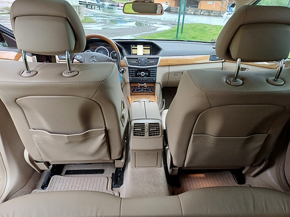 Mercedes-Benz E-Klasse 14 of 30