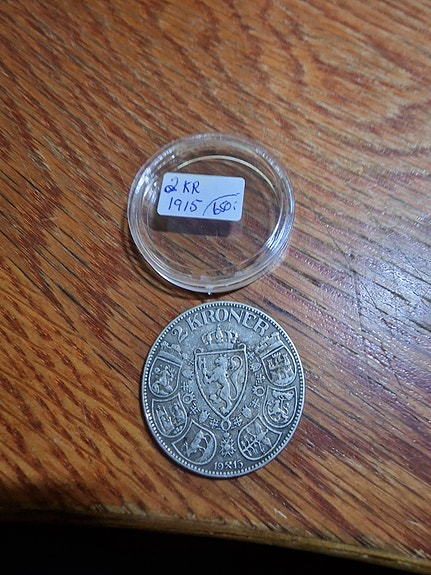 Product image 1 of 2