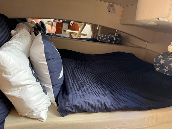 Sea Ray 335 18 of 30
