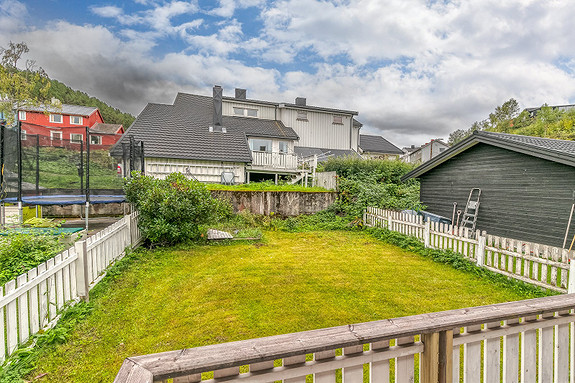 Utgang til veranda via stue.
