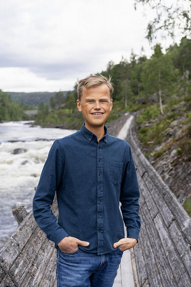 Bilde av megler Håvard Eliassen