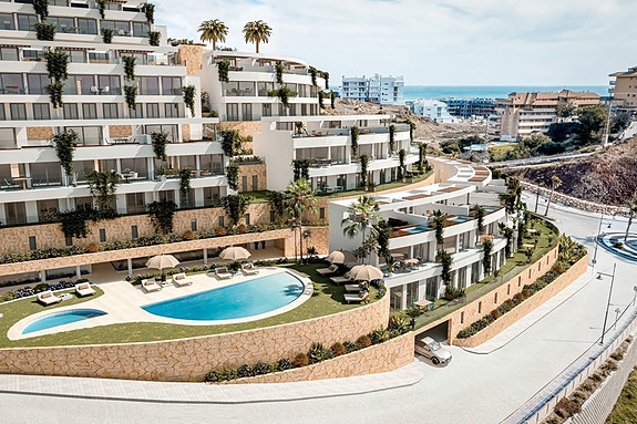 En megler med gode referanser - SPANIA1.no